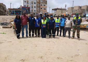mission de surveillance terrestre au quai de pêche de Yoff, en collaboration avec le Poste de contrôle des pêches et le Comité Local de Pêche Artisanale.